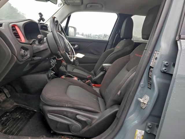 Jeep Renegade Trailhawk Image 10