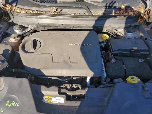 Jeep Grand Cherokee Latitude Image 13