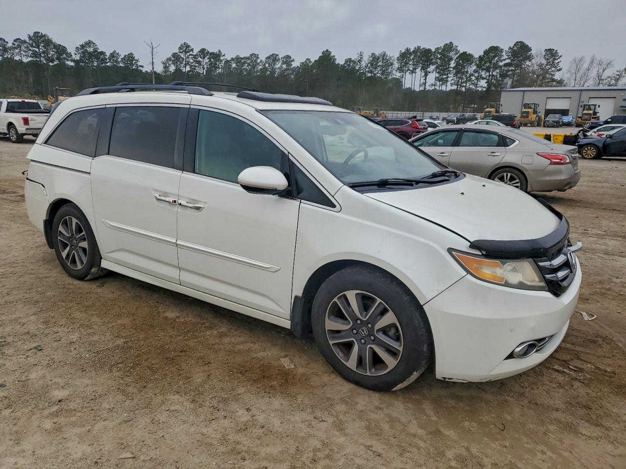Honda Odyssey Touring Image 5