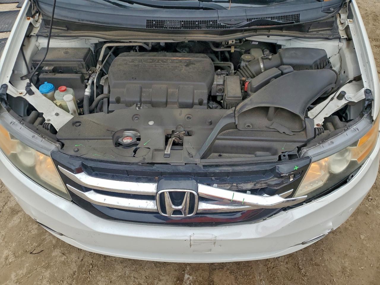 Honda Odyssey Touring Image 6