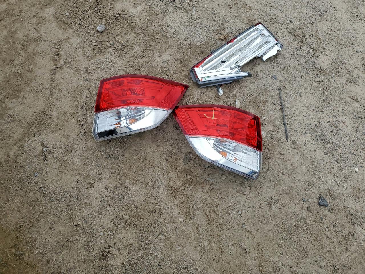 Honda Odyssey Touring Image 2