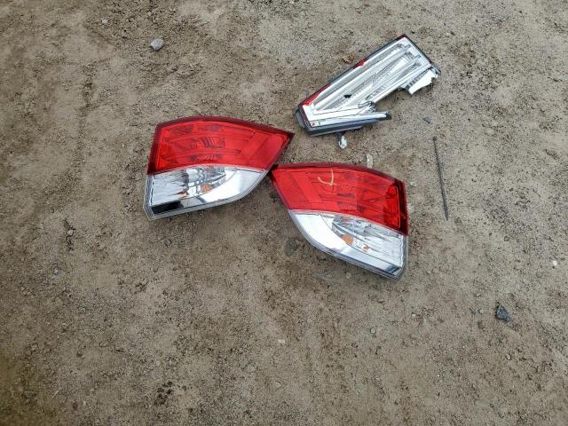 Honda Odyssey Touring Image 2