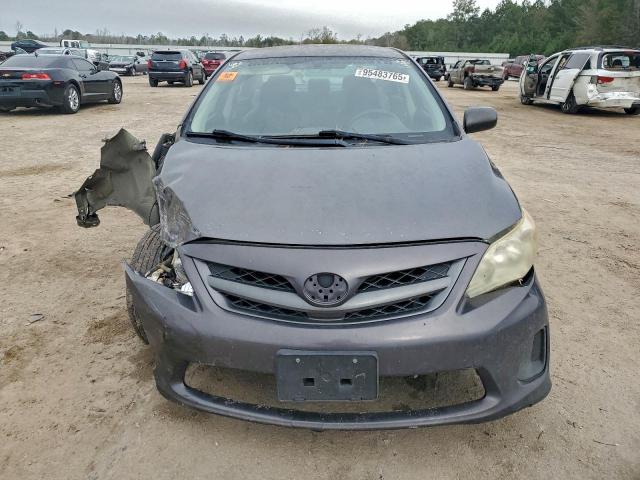 Toyota Corolla Base Image 8