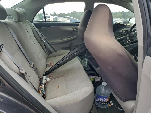 Toyota Corolla Base Image 2