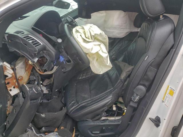 Ford Explorer Platinum Image 6