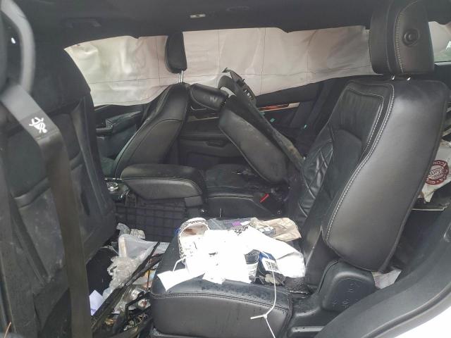 Ford Explorer Platinum Image 8