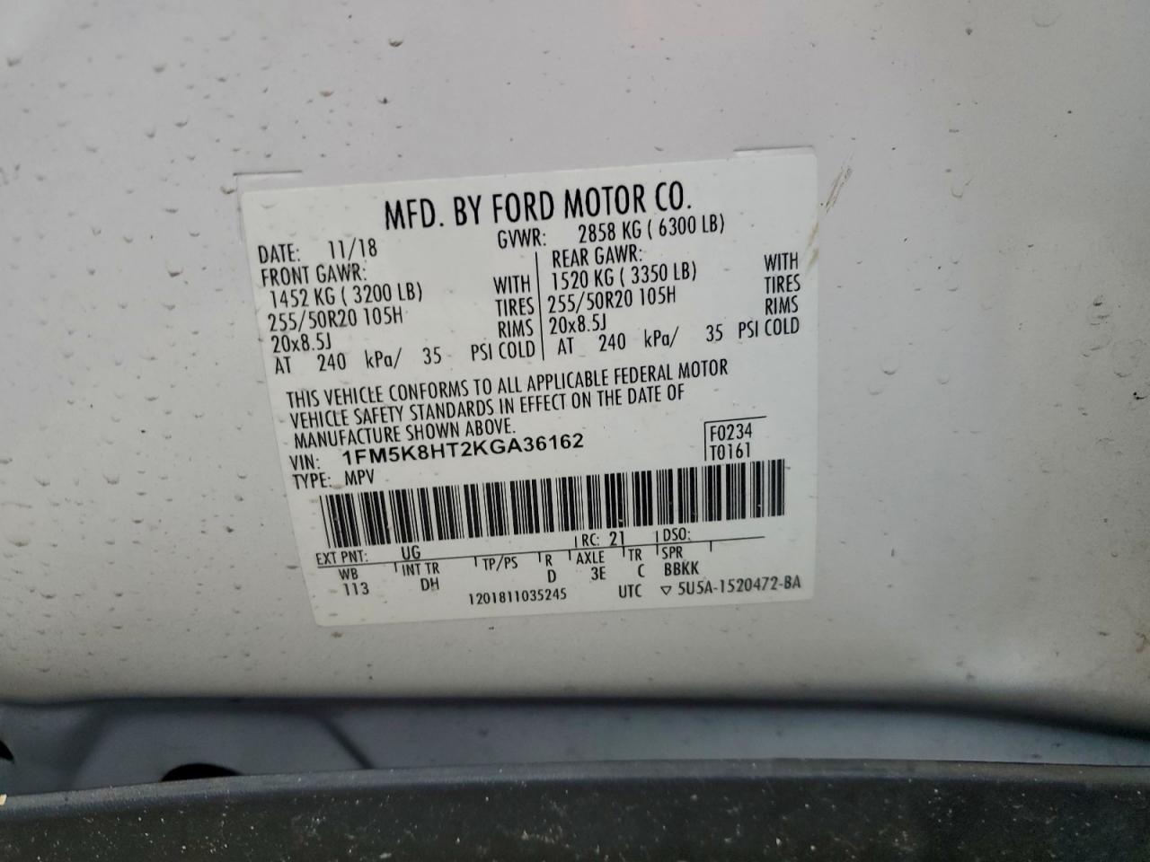 Ford Explorer Platinum Image 9