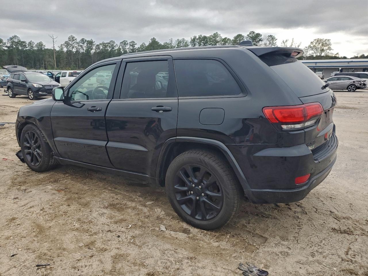 Jeep Grand Cherokee Laredo Image 6