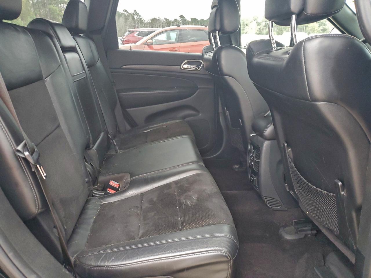 Jeep Grand Cherokee Laredo Image 7