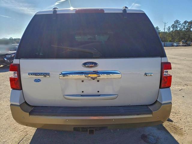 Ford Expedition Xlt Image 10