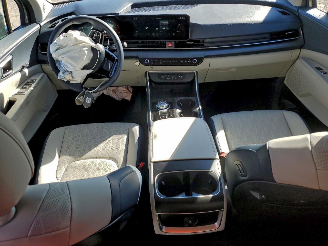 Kia Carnival Ex Image 2