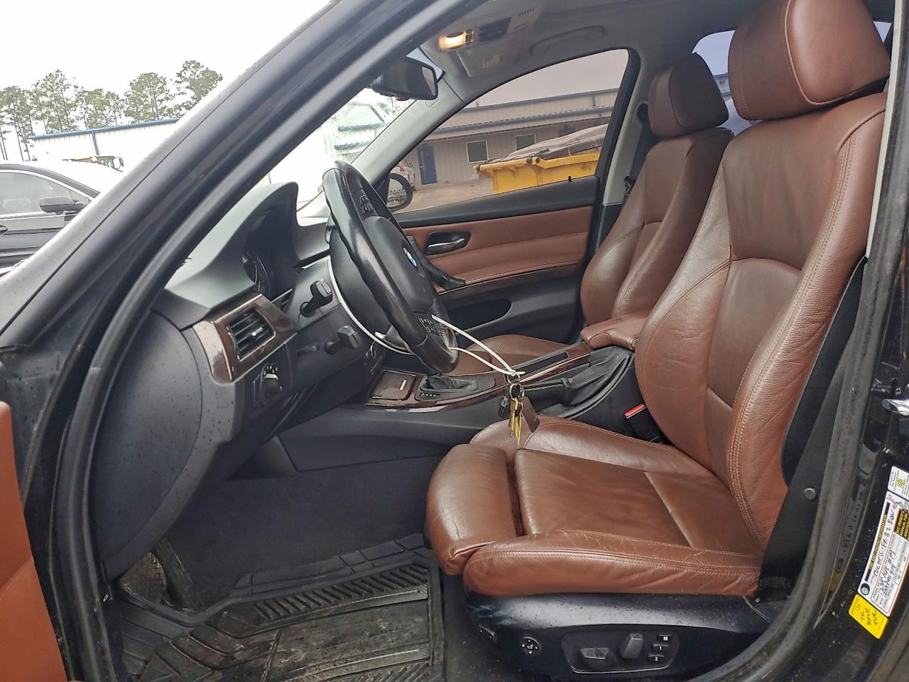 BMW 3 Series I Image 12