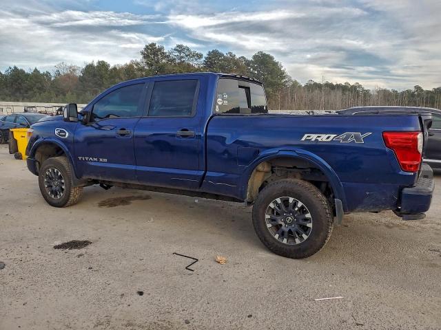 Nissan Titan Sl Image 2