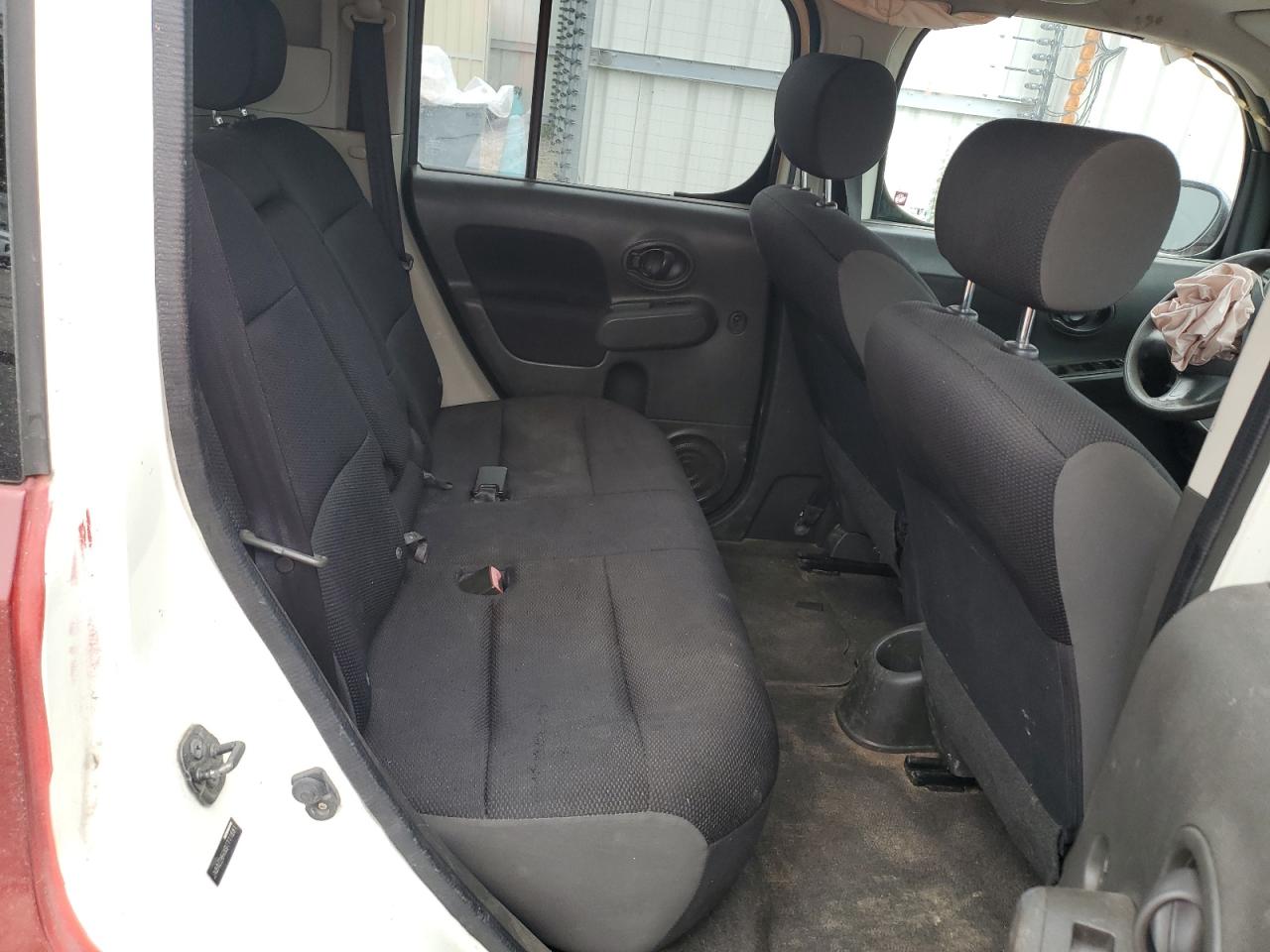 Nissan cube Base Image 10