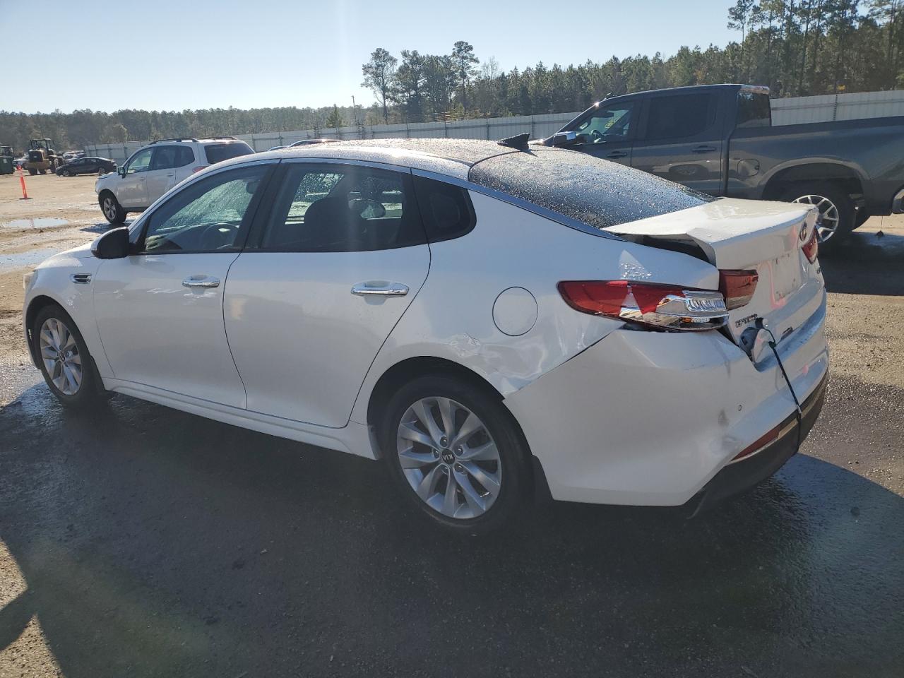 Kia Optima Ex Image 10