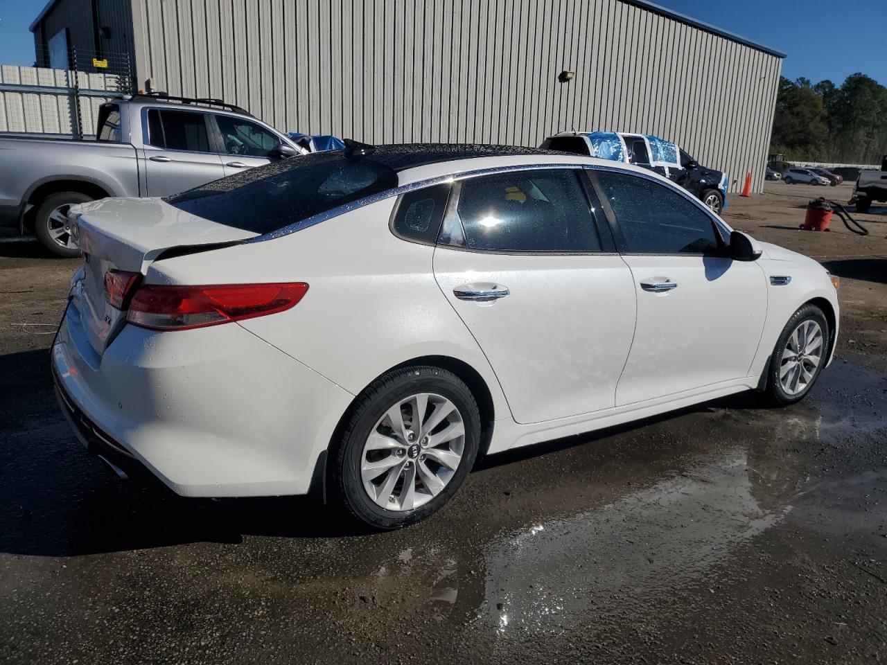 Kia Optima Ex Image 2