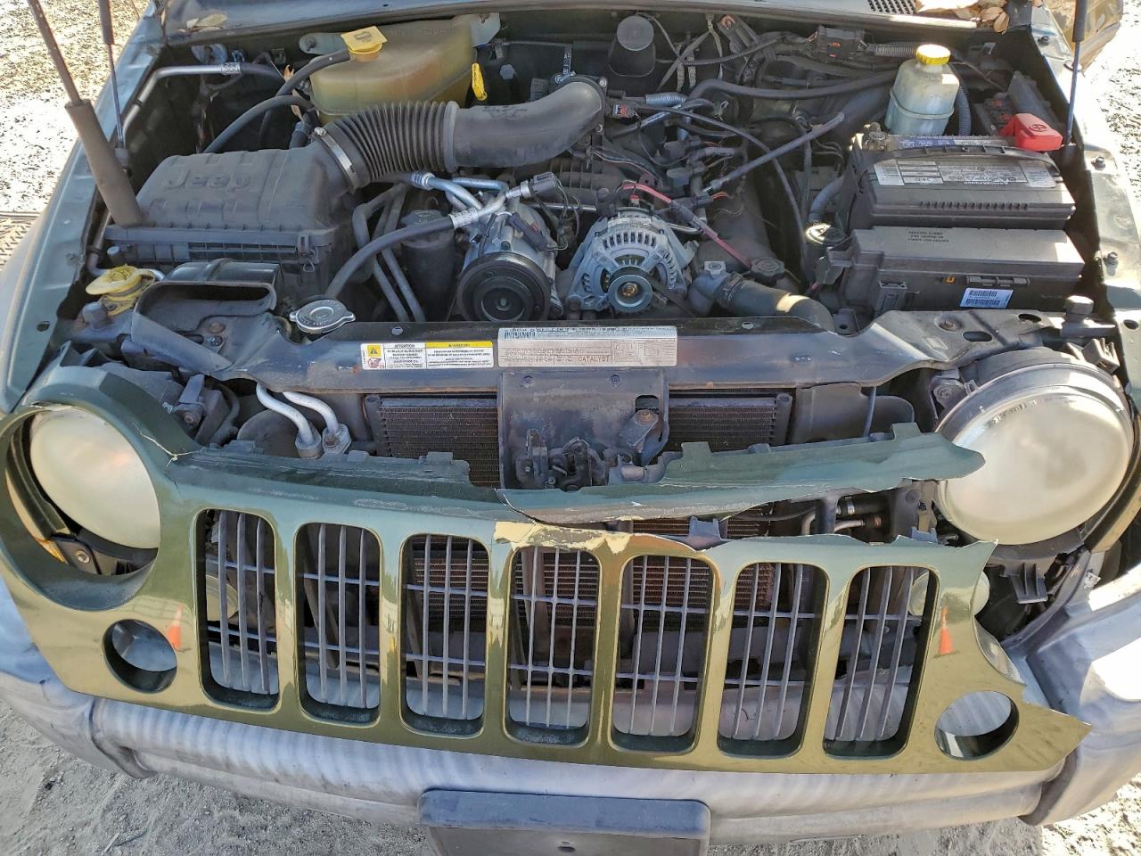 Jeep Liberty Sport Image 2