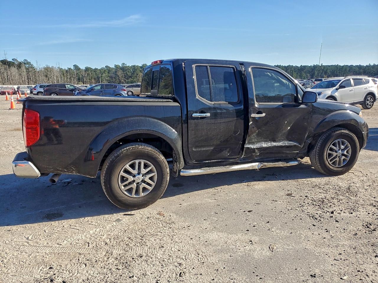 Nissan Frontier S Image 2