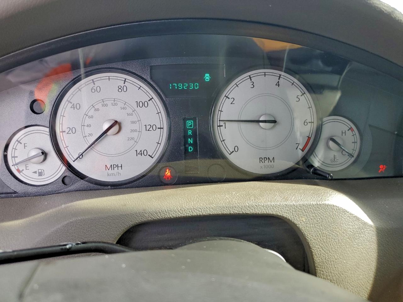 Chrysler 300 Touring Image 11