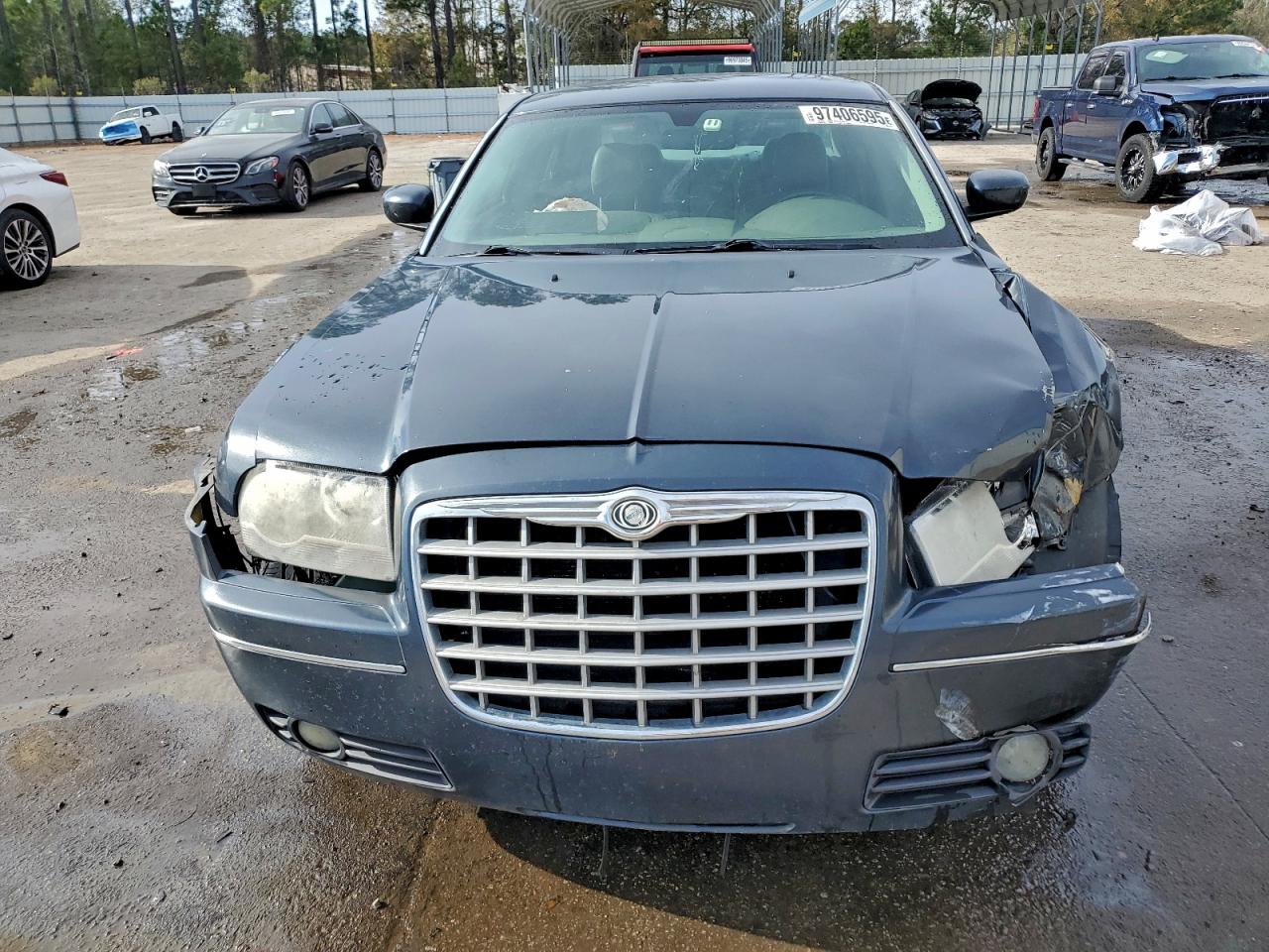 Chrysler 300 Touring Image 3
