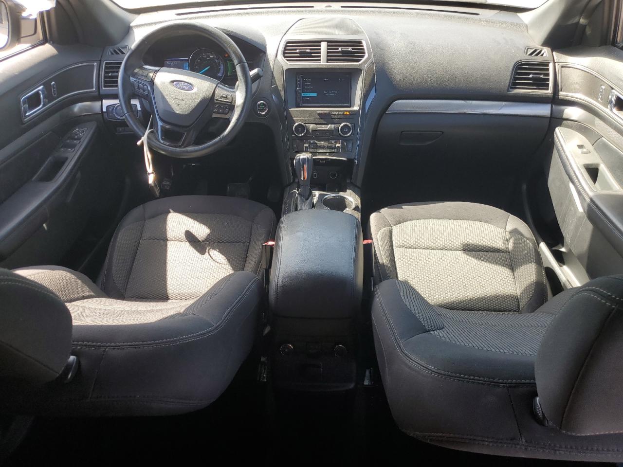 Ford Explorer Xlt Image 2