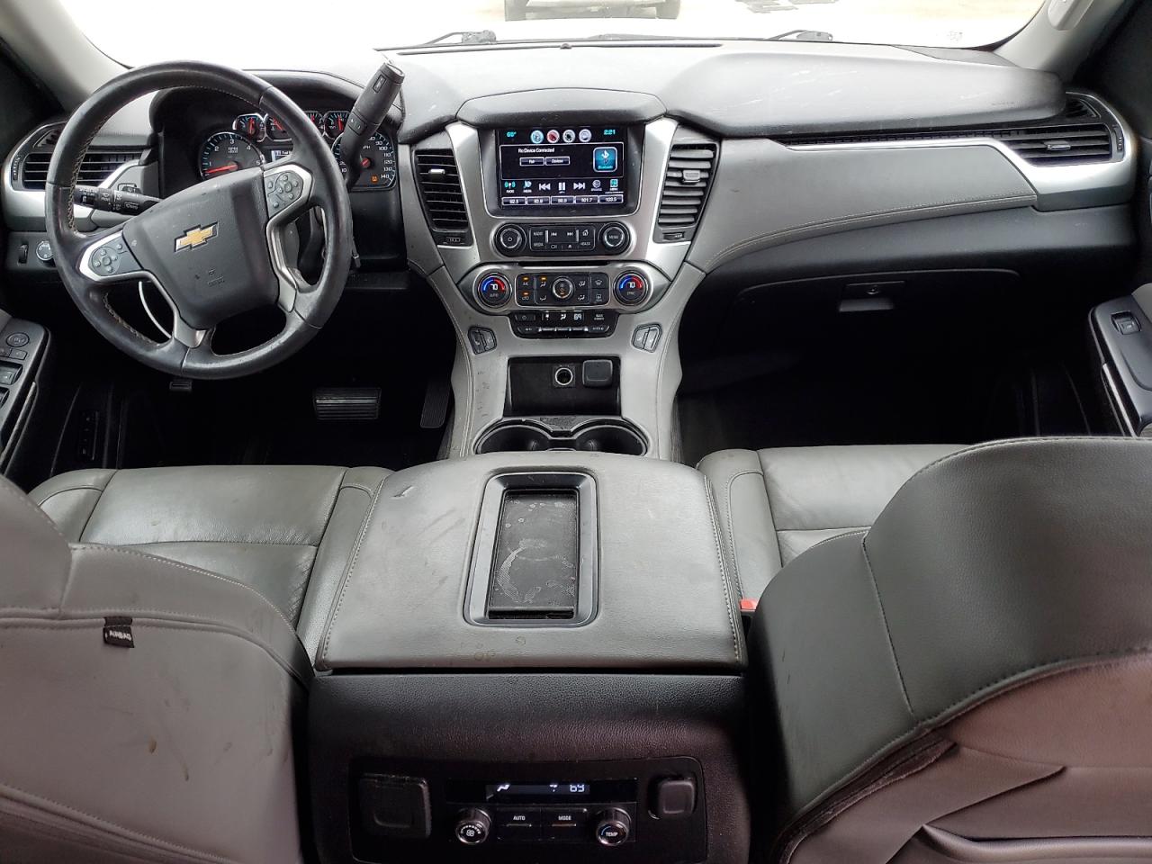 Chevrolet Suburban C1500 Lt Image 5