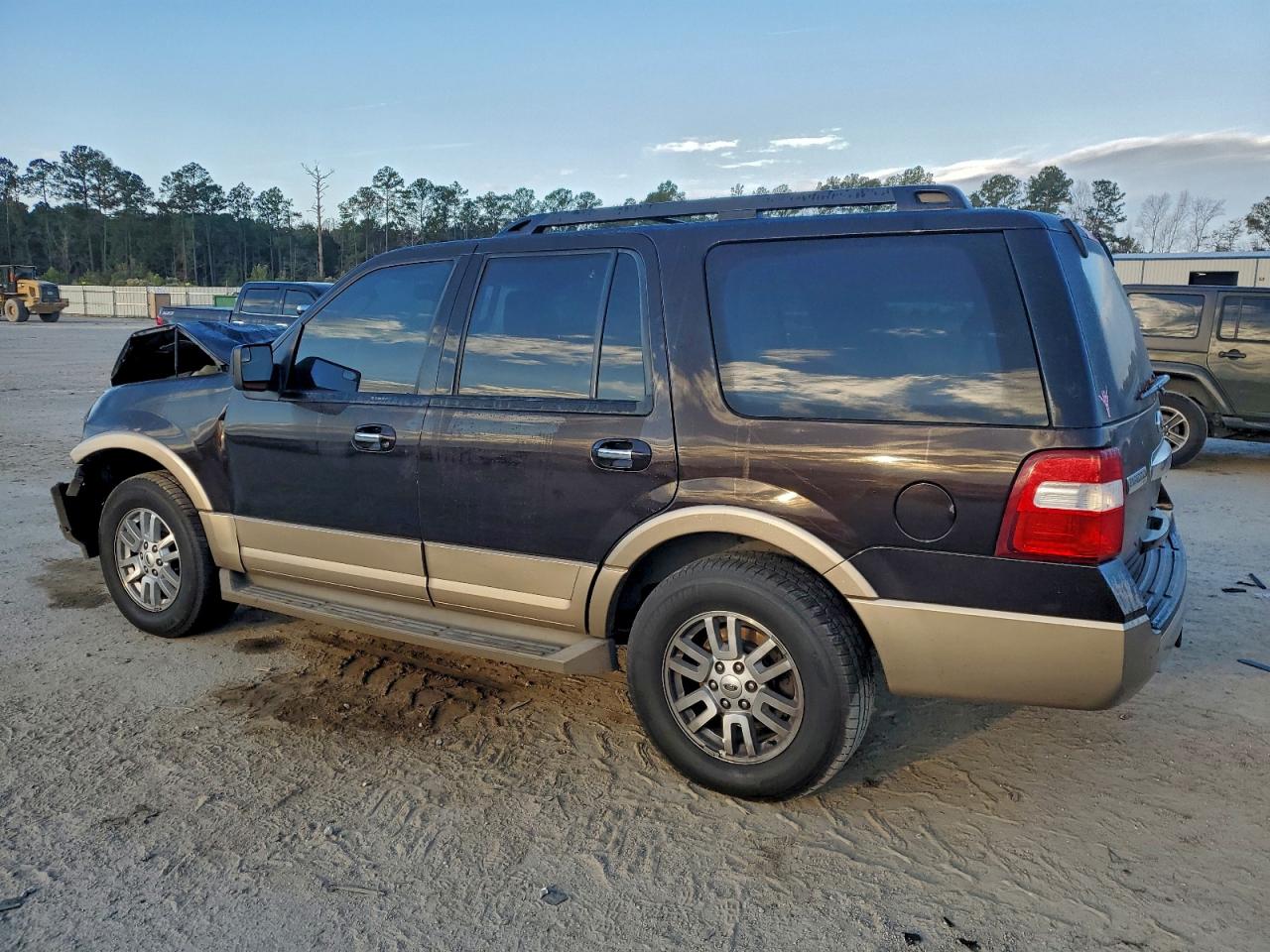 Ford Expedition Xlt Image 4