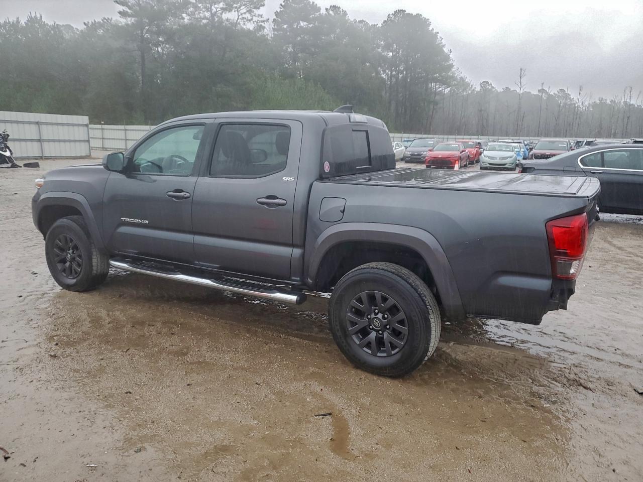 Toyota Tacoma Double Cab Image 10