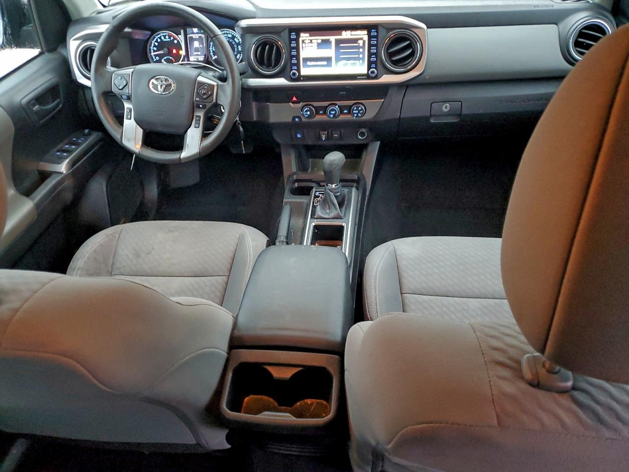 Toyota Tacoma Double Cab Image 6