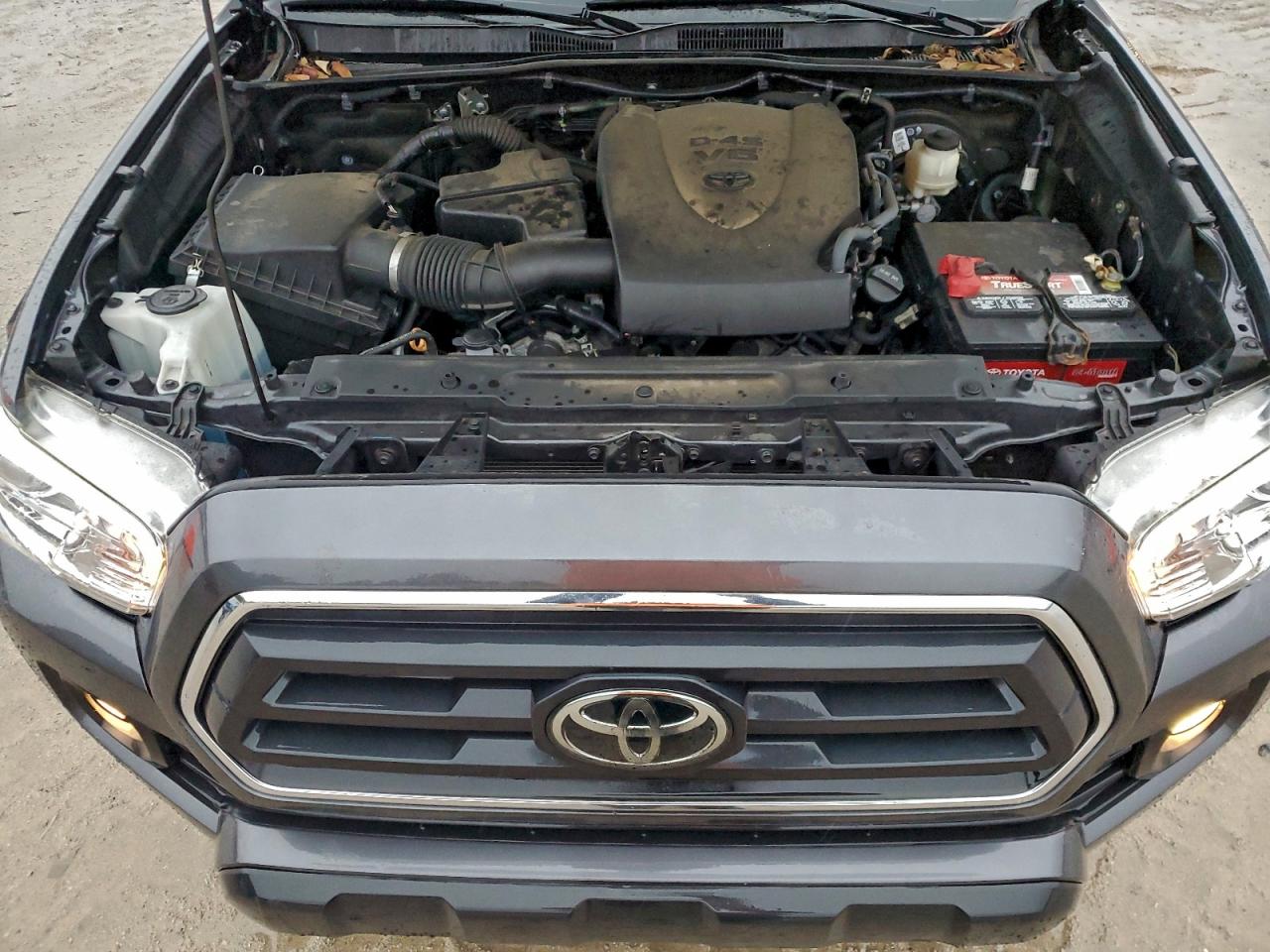 Toyota Tacoma Double Cab Image 9