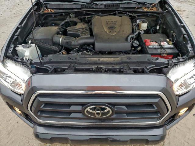 Toyota Tacoma Double Cab Image 9