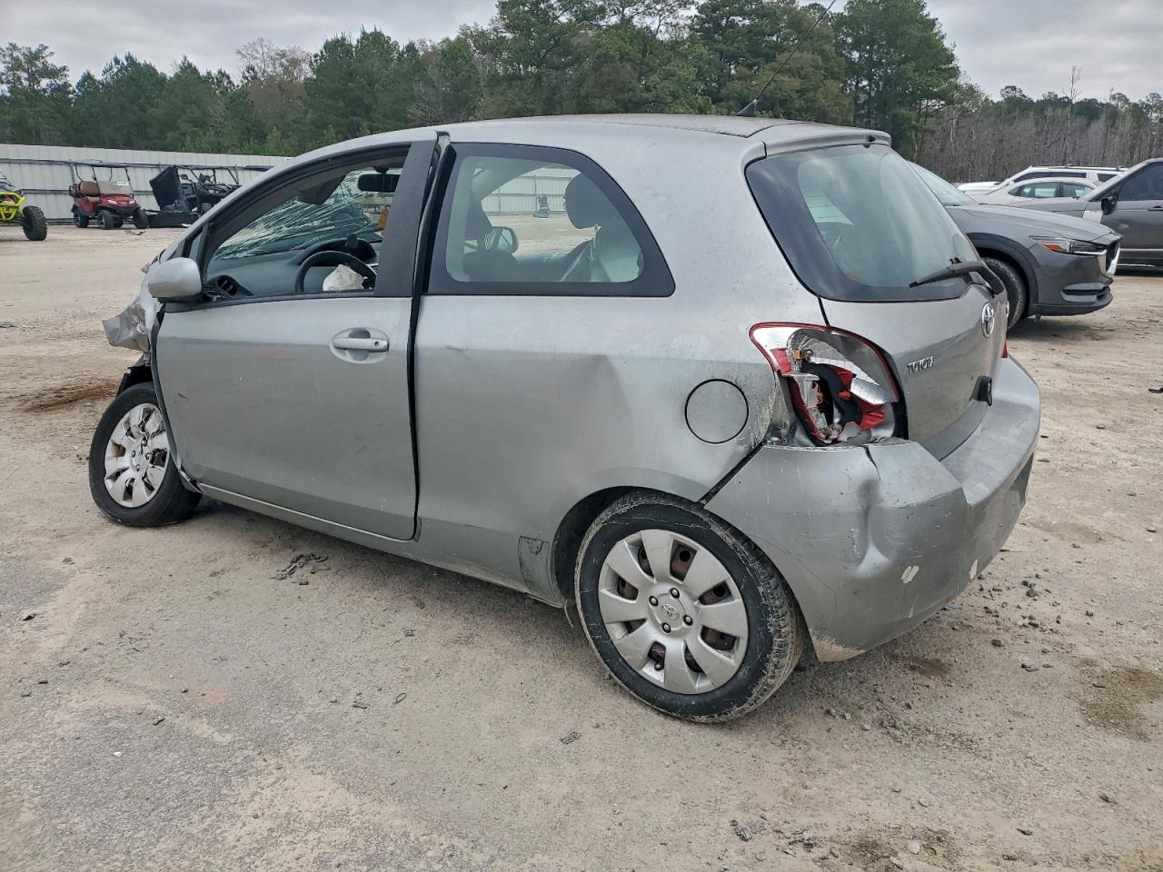 Toyota Yaris Image 2