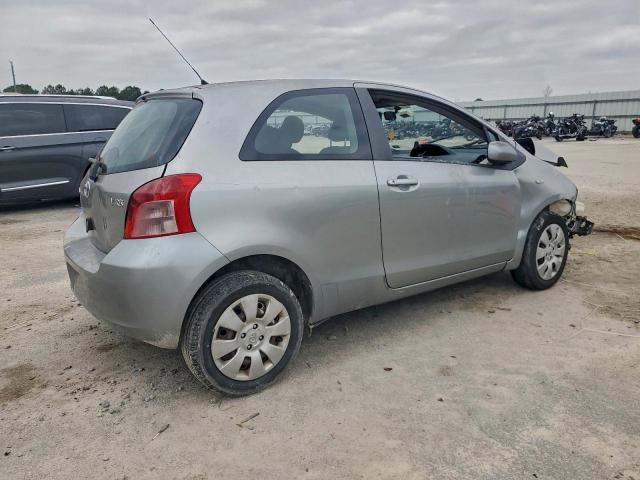 Toyota Yaris Image 12