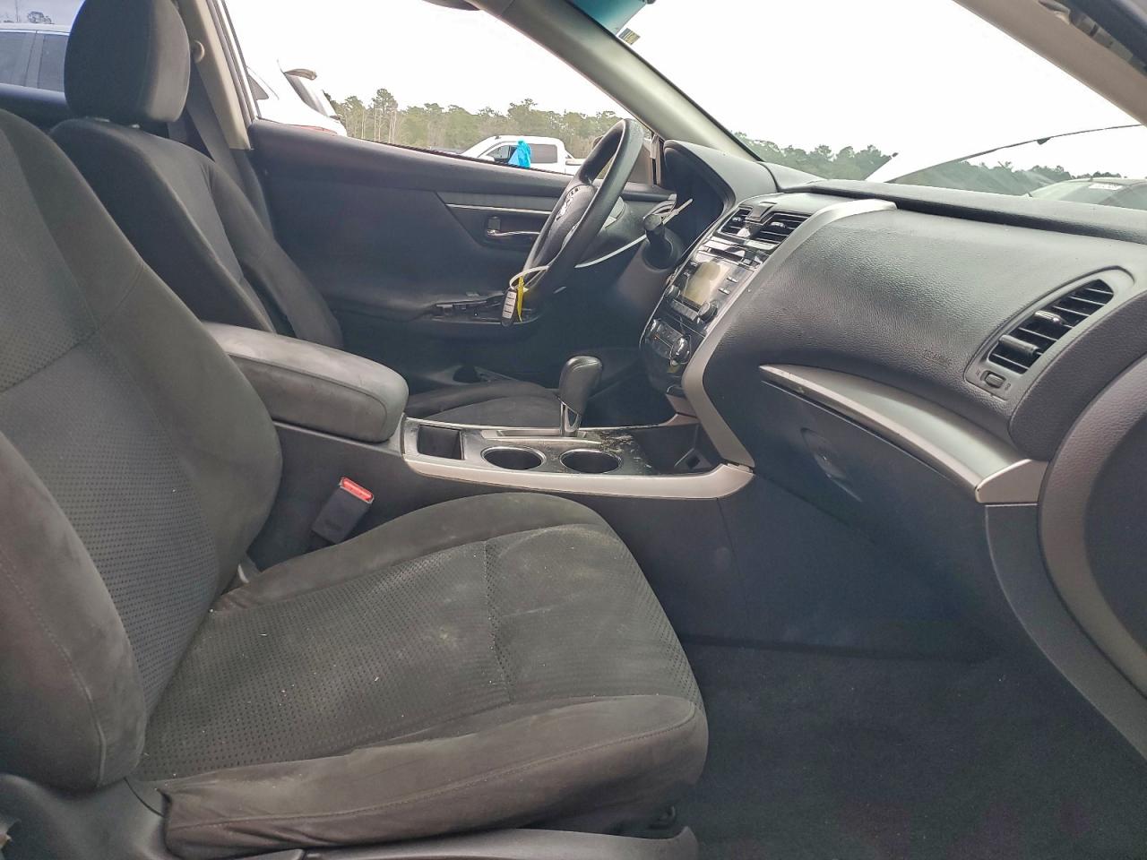Nissan Altima 2.5 Image 12