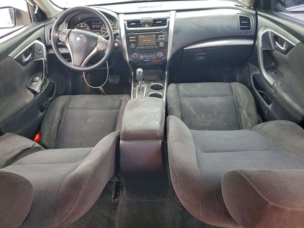 Nissan Altima 2.5 Image 3