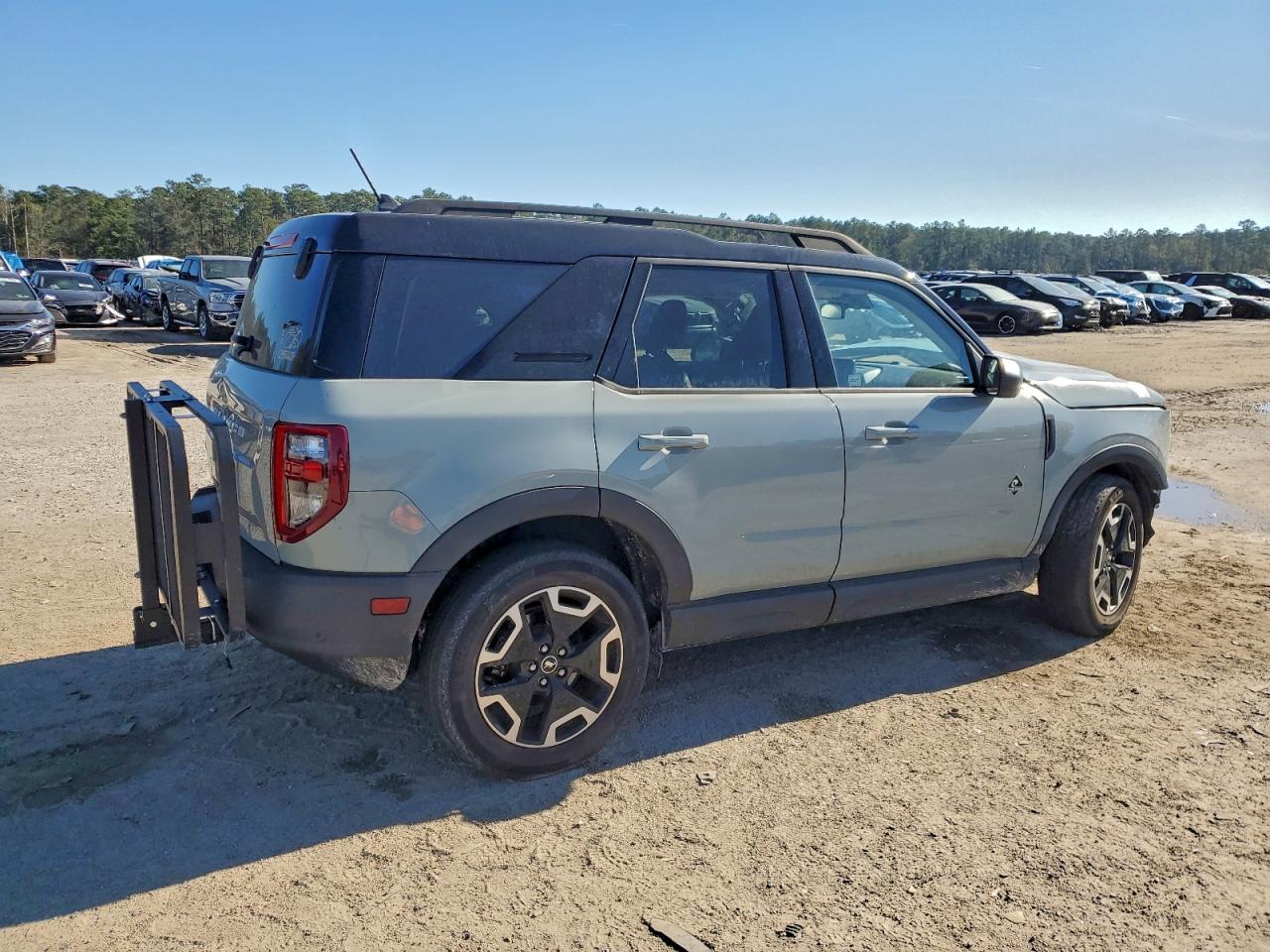 Ford Bronco Outer Banks Image 3
