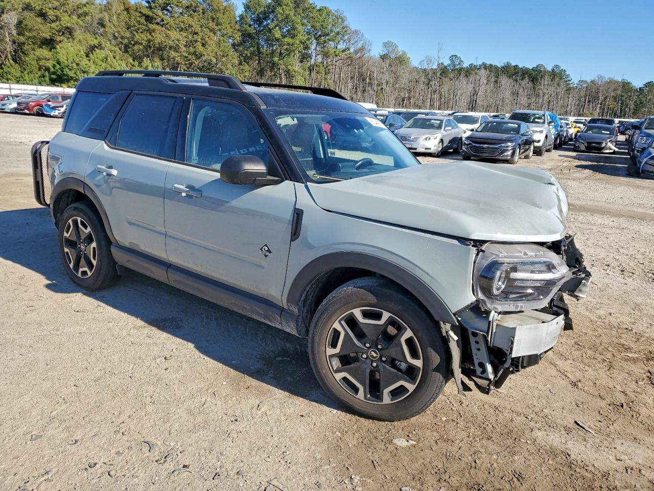 Ford Bronco Outer Banks Image 8