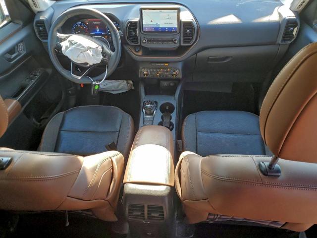 Ford Bronco Outer Banks Image 2