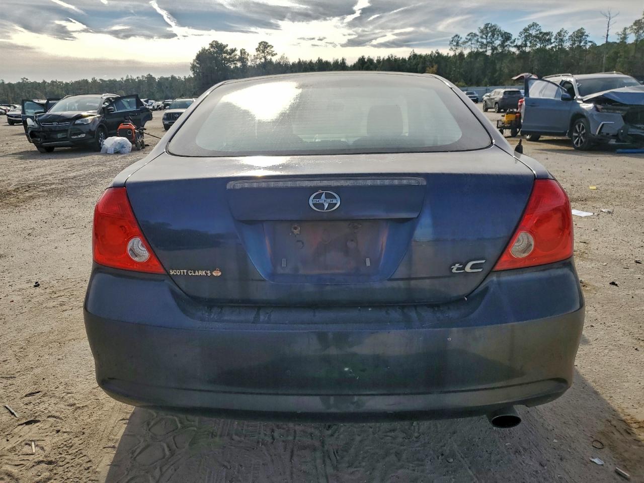 Toyota Scion Image 8