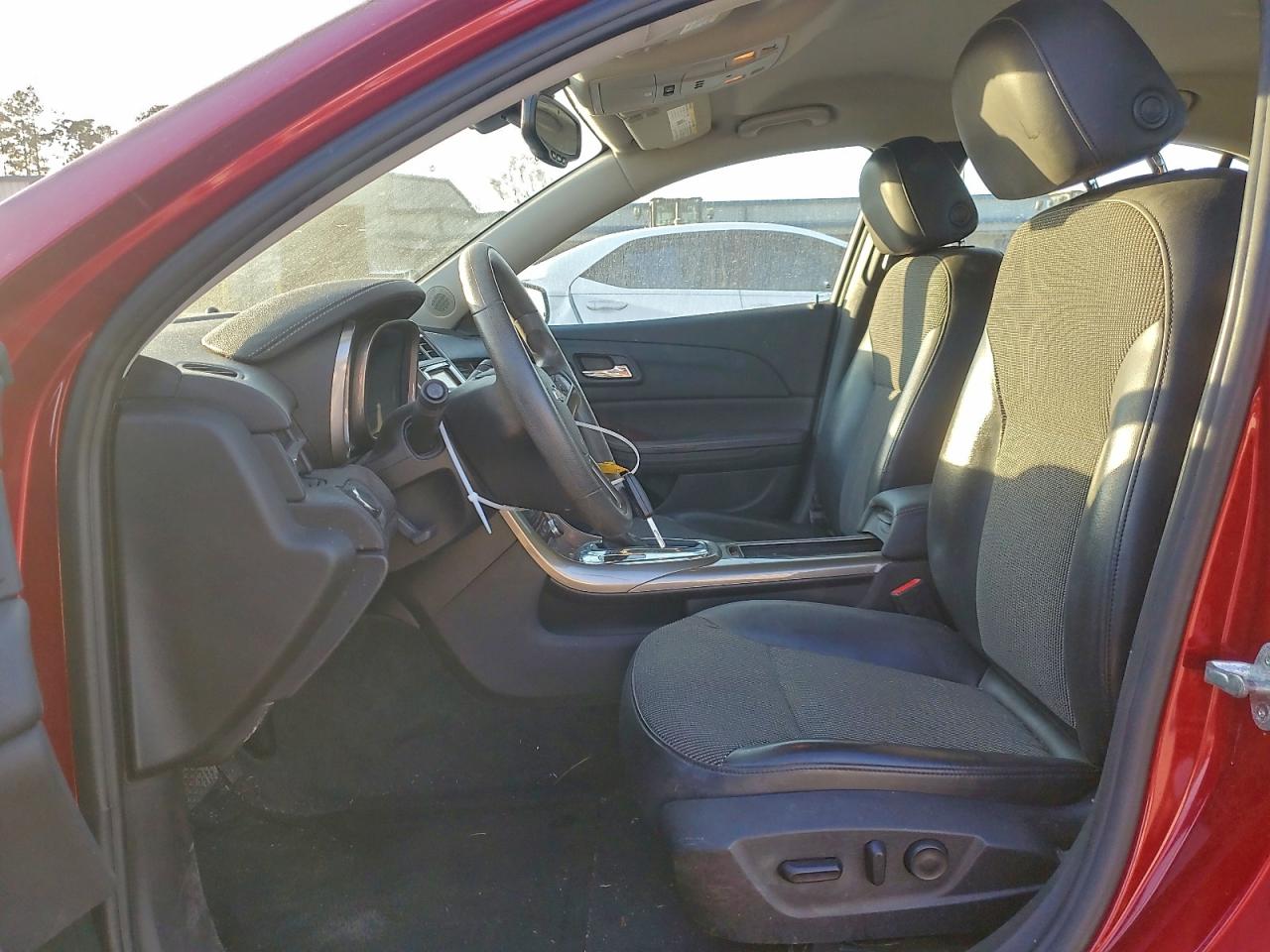 Chevrolet Malibu 1lt Image 9