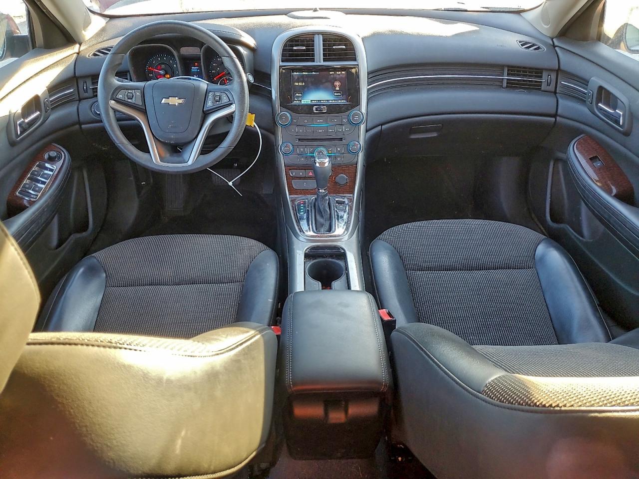 Chevrolet Malibu 1lt Image 2