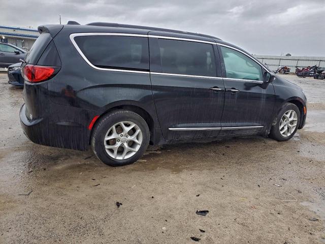 Chrysler Pacifica Touring L Image 8