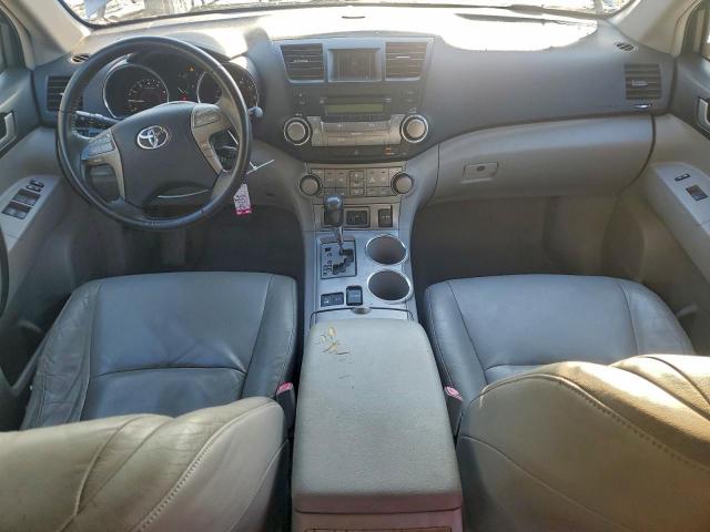 Toyota Highlander Sport Image 4