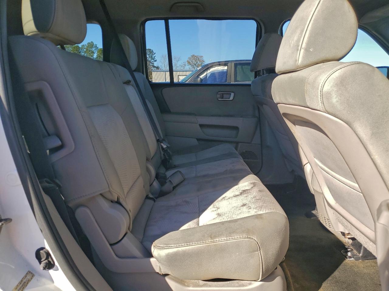 Honda Pilot Lx Image 6