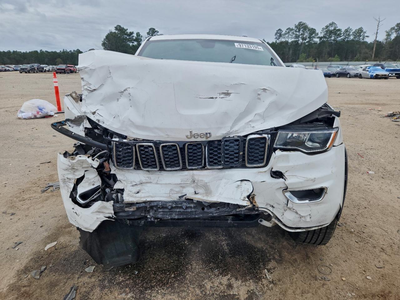 Jeep Grand Cherokee Limited Image 4