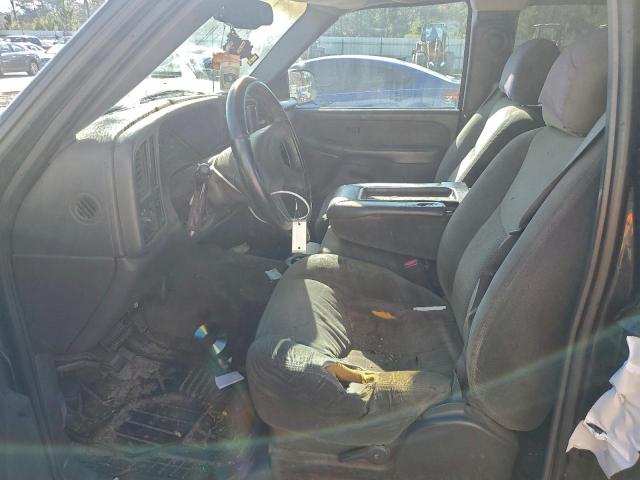 Chevrolet Silverado C1500 Image 4