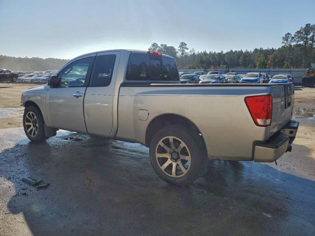 Nissan Titan Xe Image 11