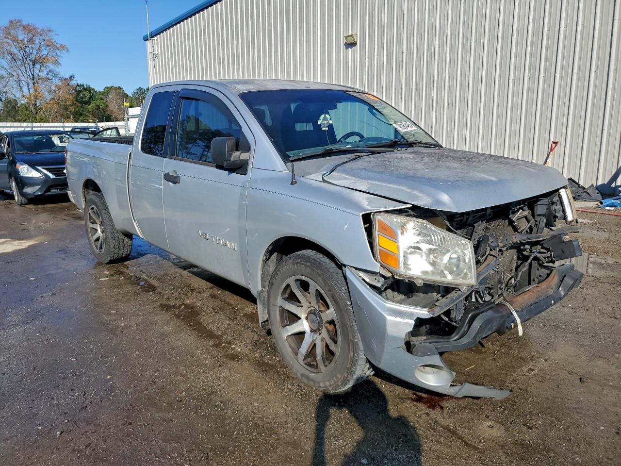 Nissan Titan Xe Image 4