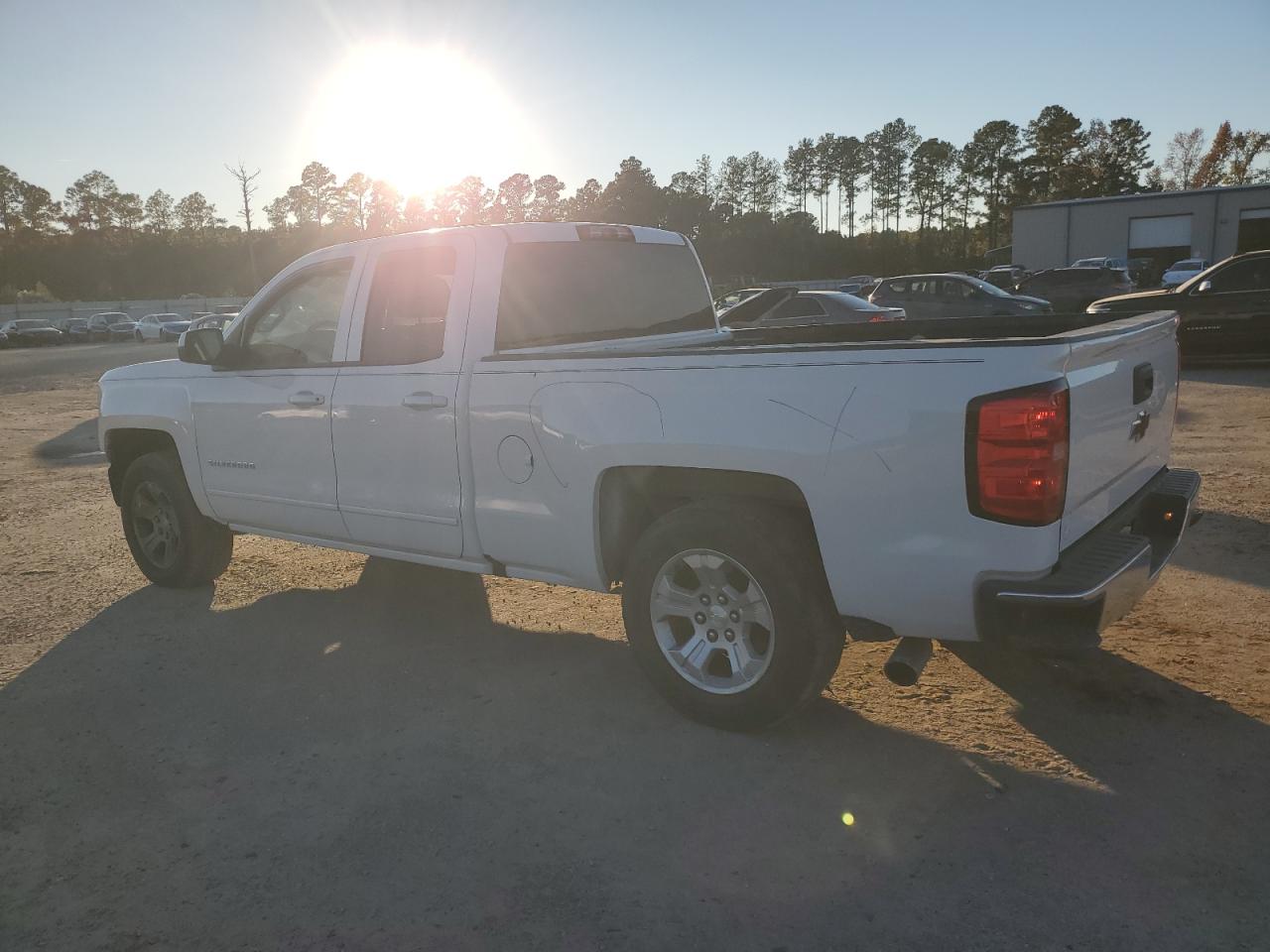 Chevrolet Silverado C1500 Lt Image 7