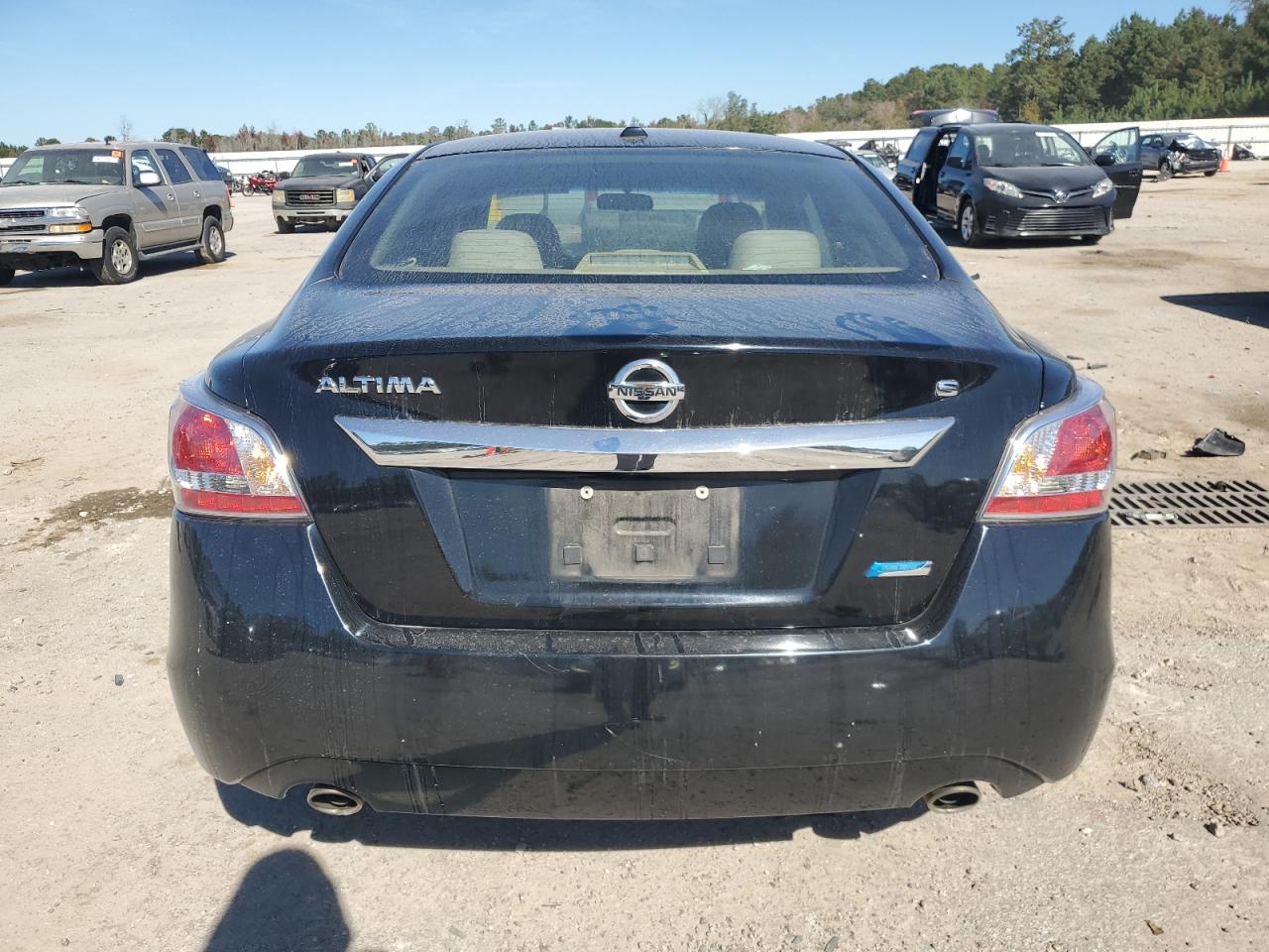 Nissan Altima 2.5 Image 4
